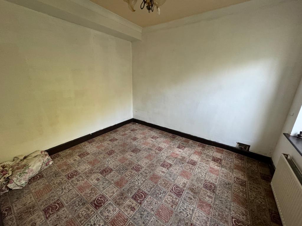 Lot: 122 - DETACHED TWO-BEDROOM BUNGALOW WITH SEA VIEWS - Bedroom 2